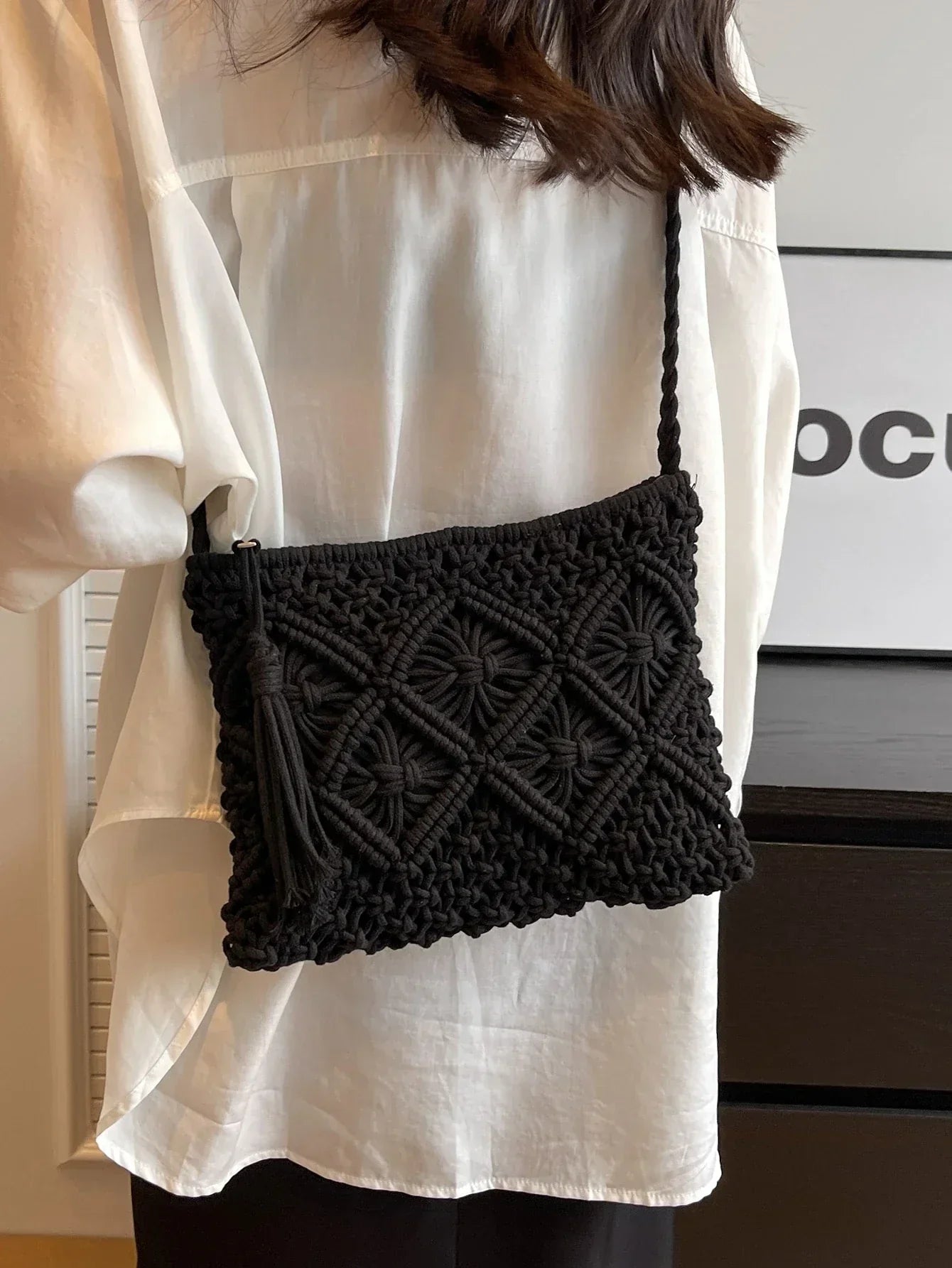 Weava – Stylish Woven Shoulder Bag
