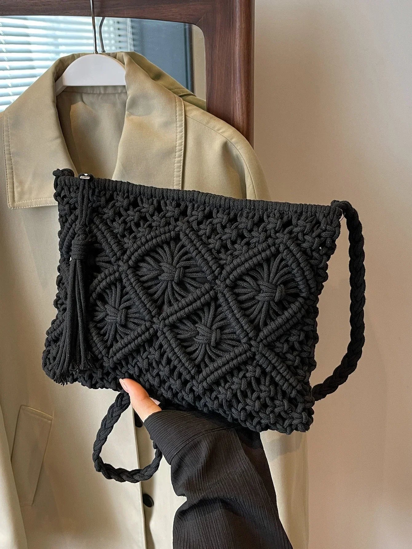 Weava – Stylish Woven Shoulder Bag