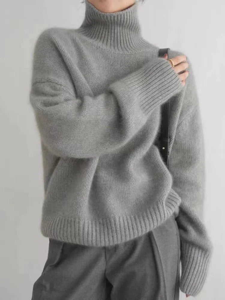 Collaria – Elegant High Collar Sweater